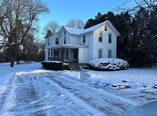 525 Sayles St, Oneida, NY 13421