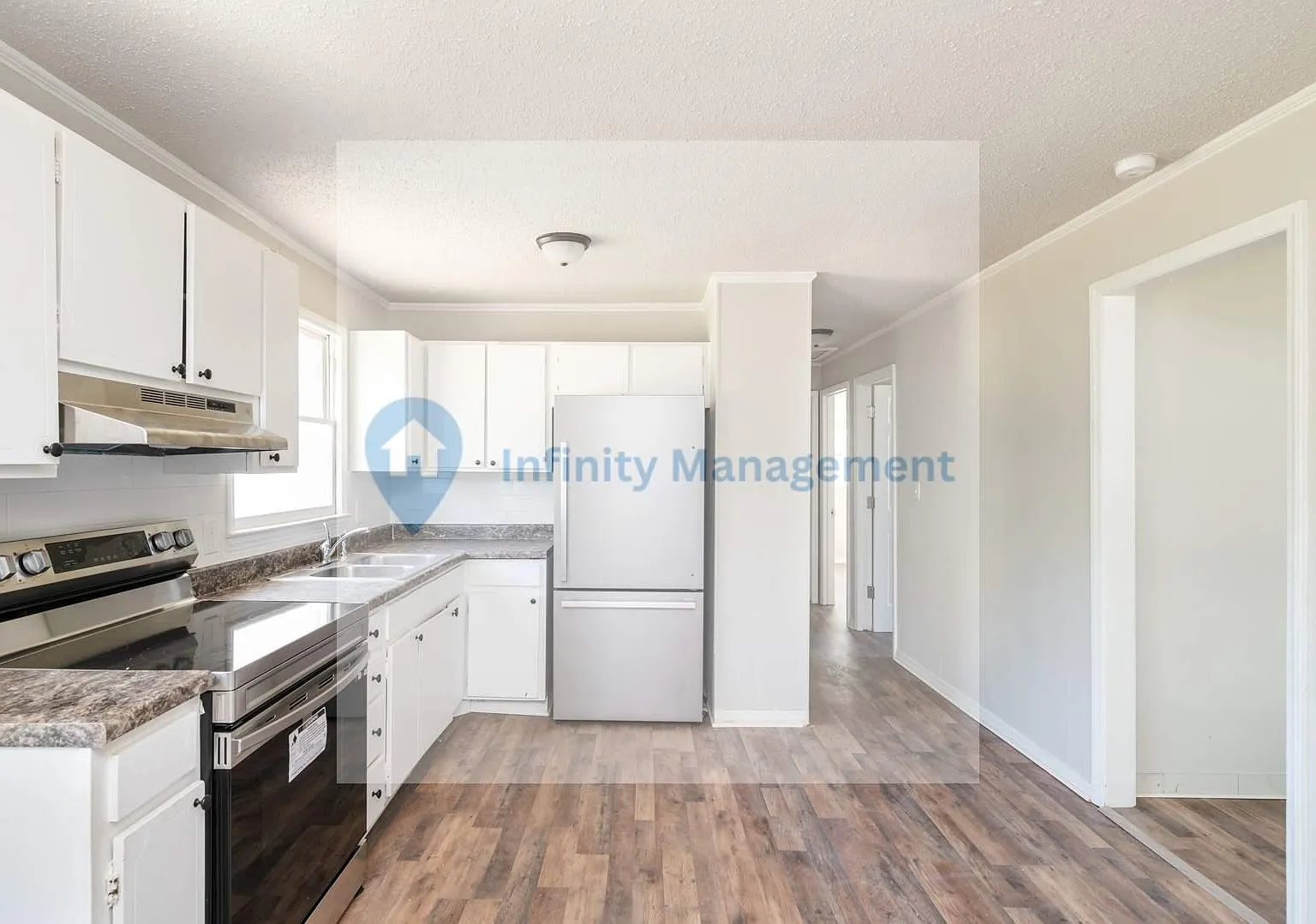 3 bed, 912 sqft, $1,400 — Photo 2