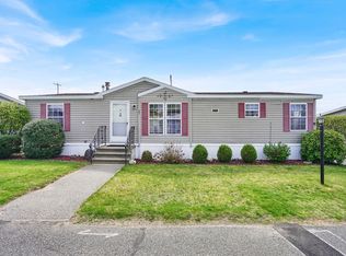 27 Somerset Rd, Chicopee, MA 01020