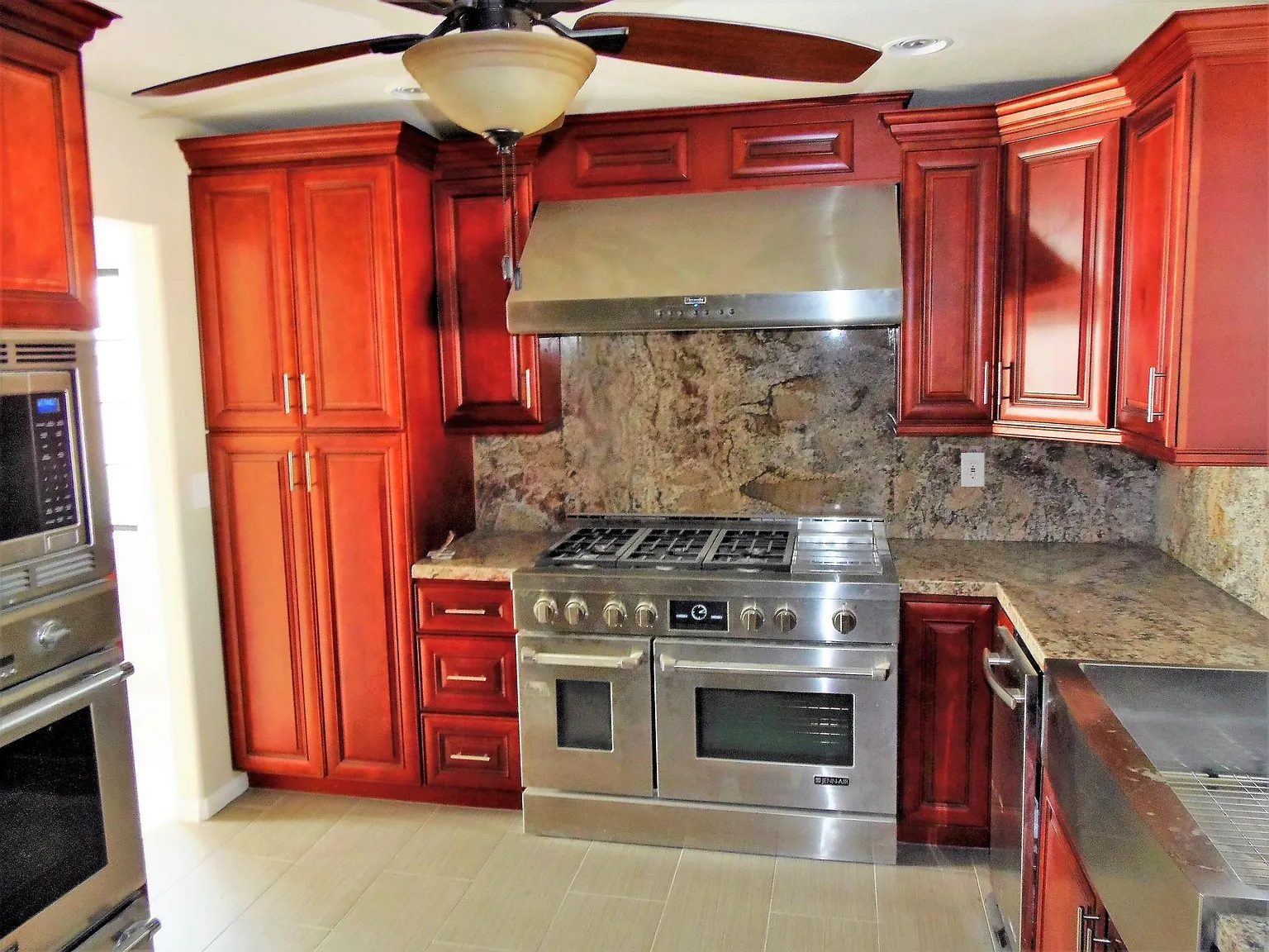 4 bed, 2800 sqft, $3,700 — Photo 2