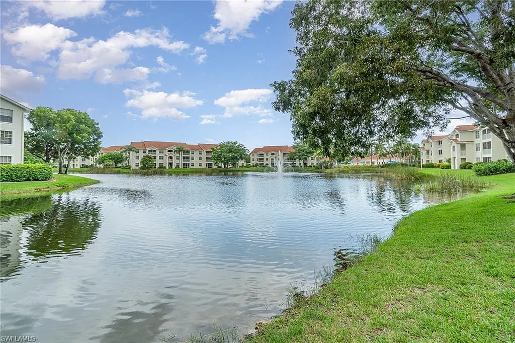 Building Photo - 4710 Saint Croix Ln #217