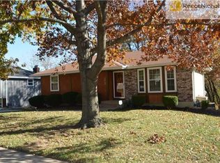 2812 SE 1st St, Blue Springs, MO 64014