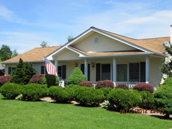 238 Tuckers Corners Rd, Plattekill, NY 12528