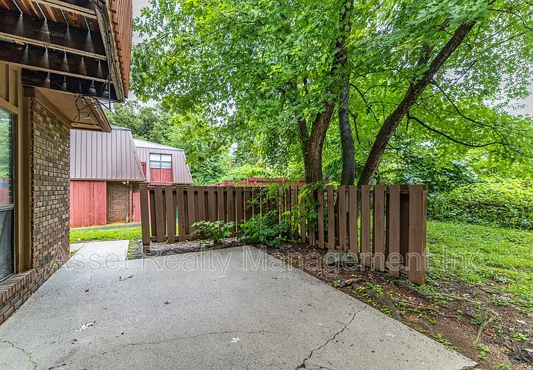 9124 Woodpark Ln NW #D — Photo 4