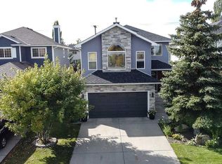 15A W Millview Way SW, Calgary, AB T2Y 2W5