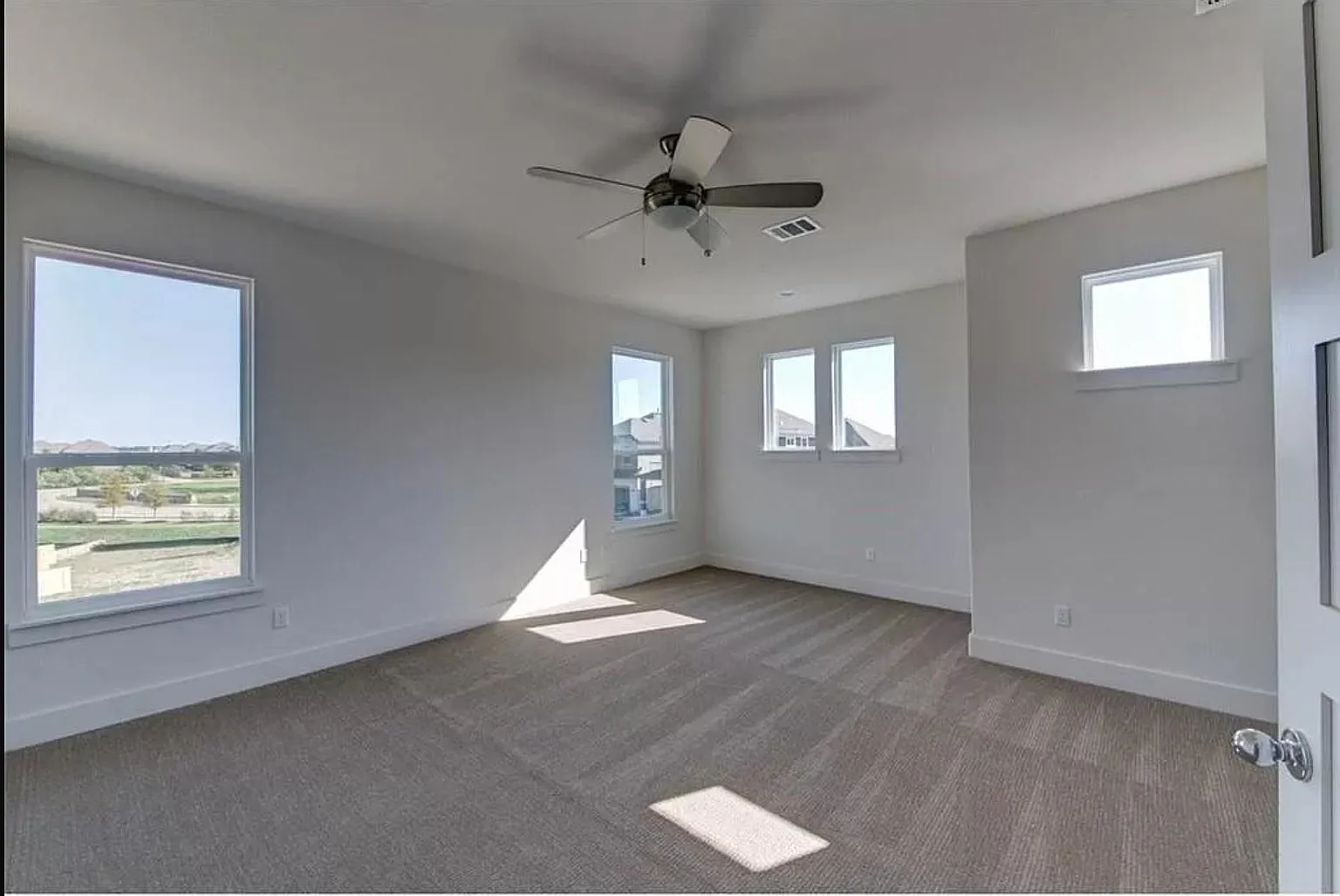 1217 Westborough Ln — Photo 4