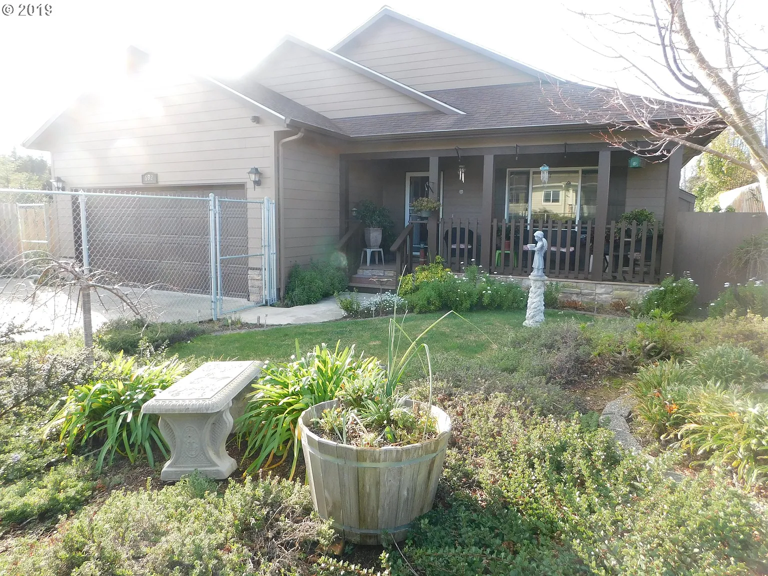 692 Fillmore St photo 1
