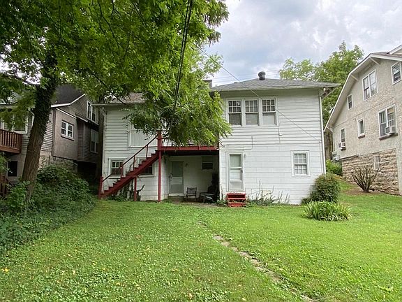 3rd image of 2906 Belmont Blvd APT C