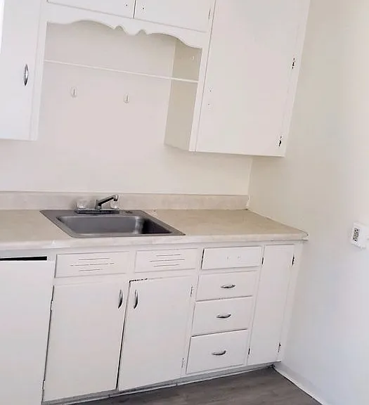 8915 Central Ave NE — Photo 4