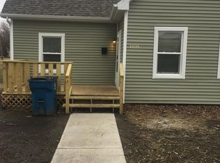 1035 S 3rd St, Springfield, IL 62703