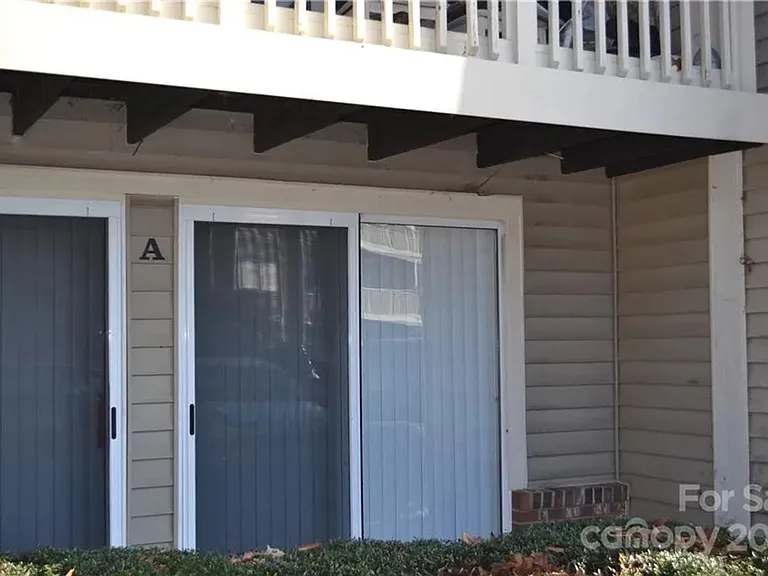 1649 Arlyn Cir #A — Photo 25