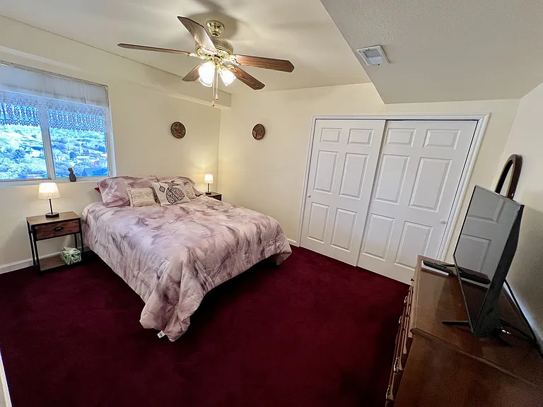 Hillside Cir — Photo 22