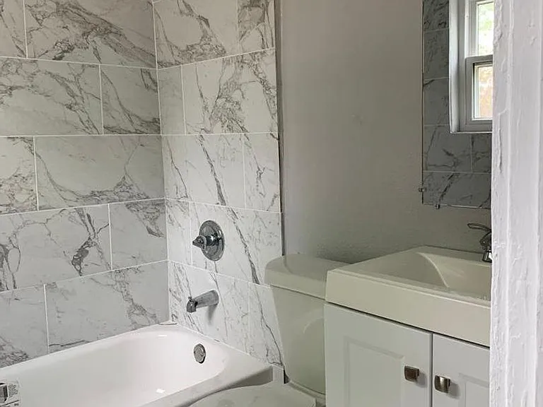 211 E Sterling St #4 — Photo 9