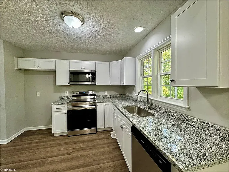 4019 Sherry Ct — Photo 20