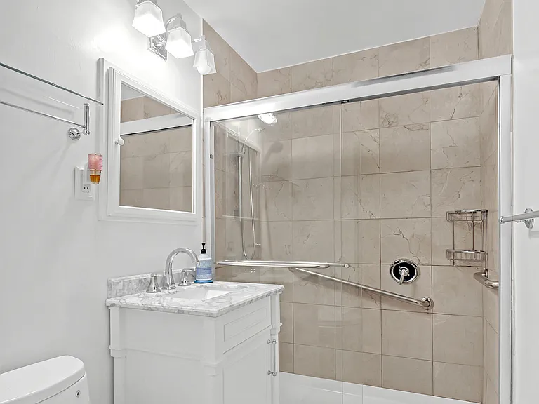 130 W 67th St #3E — Photo 9