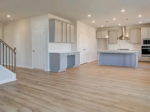 3604 Heartland Dr, Columbia, TN 38401