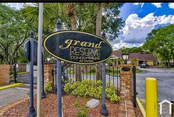 8752 Mallard Reserve Dr — Photo 22