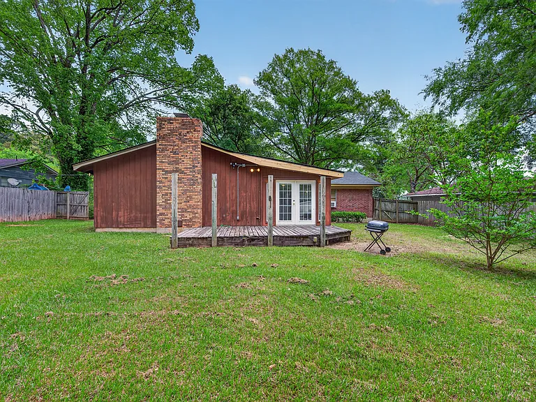 9140 Laurie Ln — Photo 24