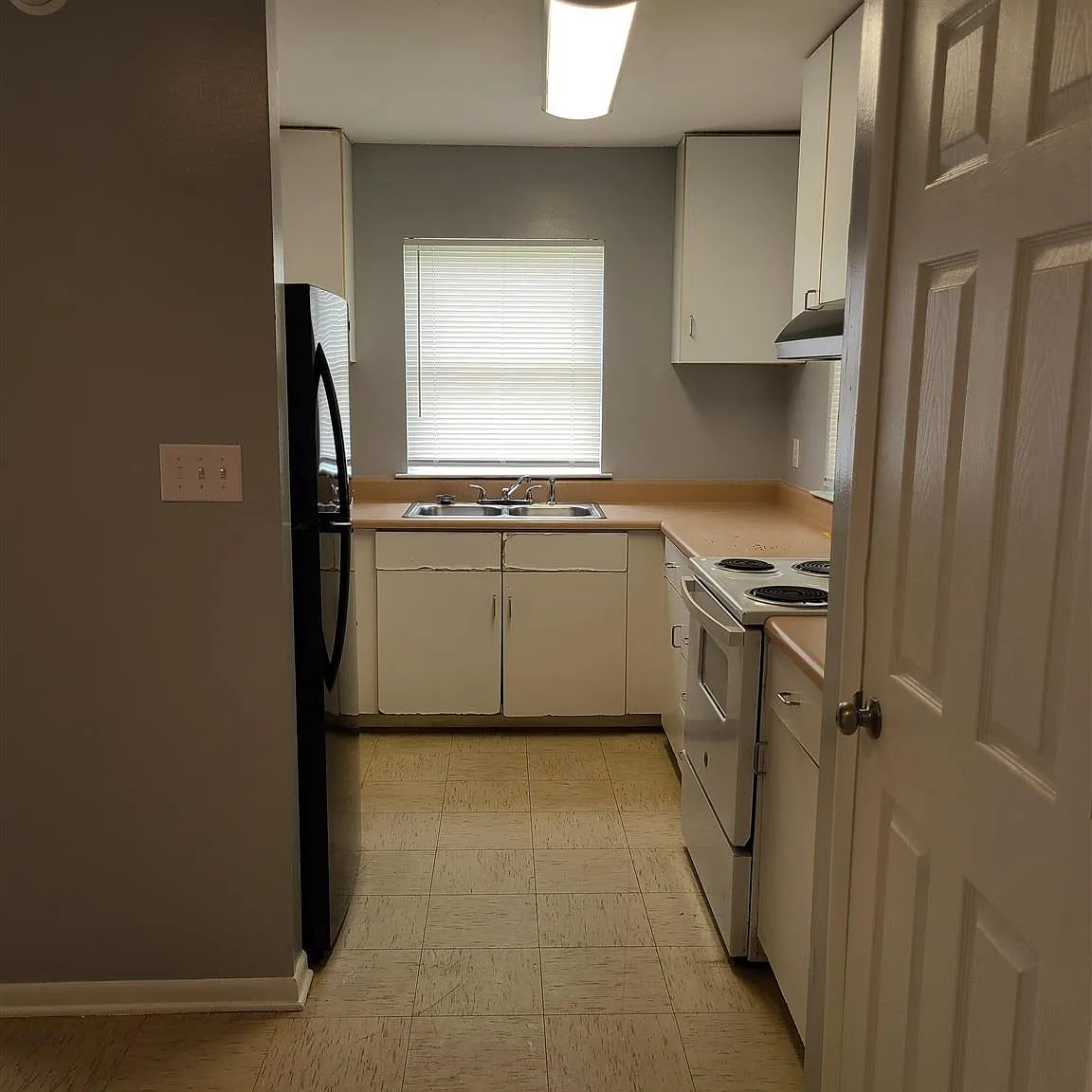 2 bed, 870 sqft, $995 — Photo 3