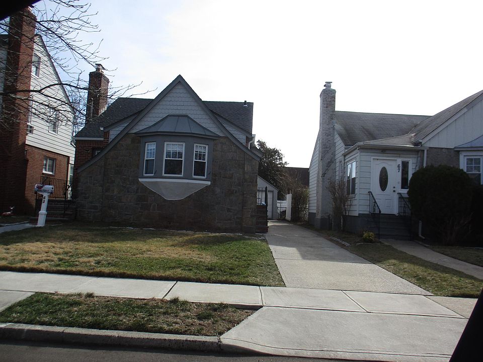2nd image of 70 Hicksville Rd