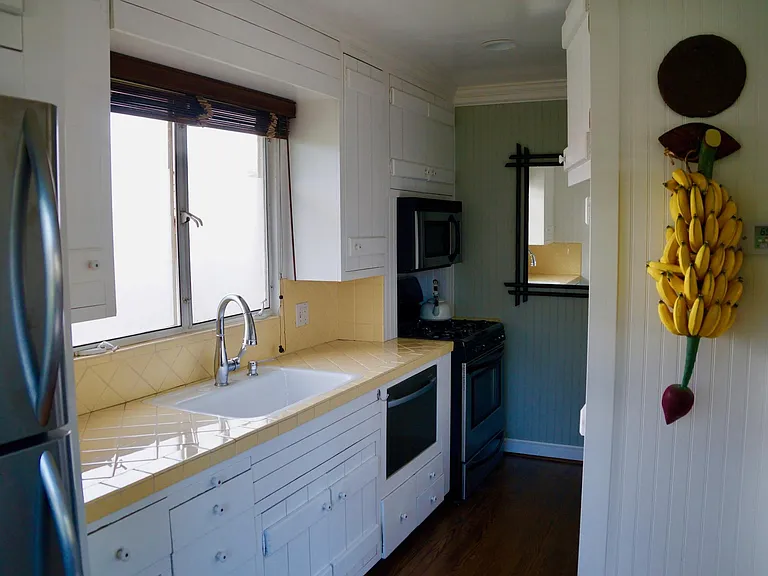 138 Natoma Ave #B — Photo 9