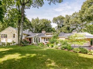 3 Dudley Ln, Larchmont, NY 10538