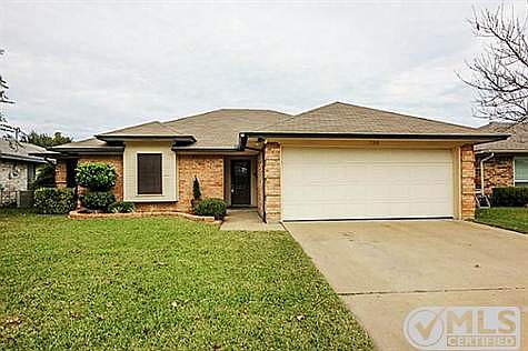 2nd image of 720 Parkview Dr