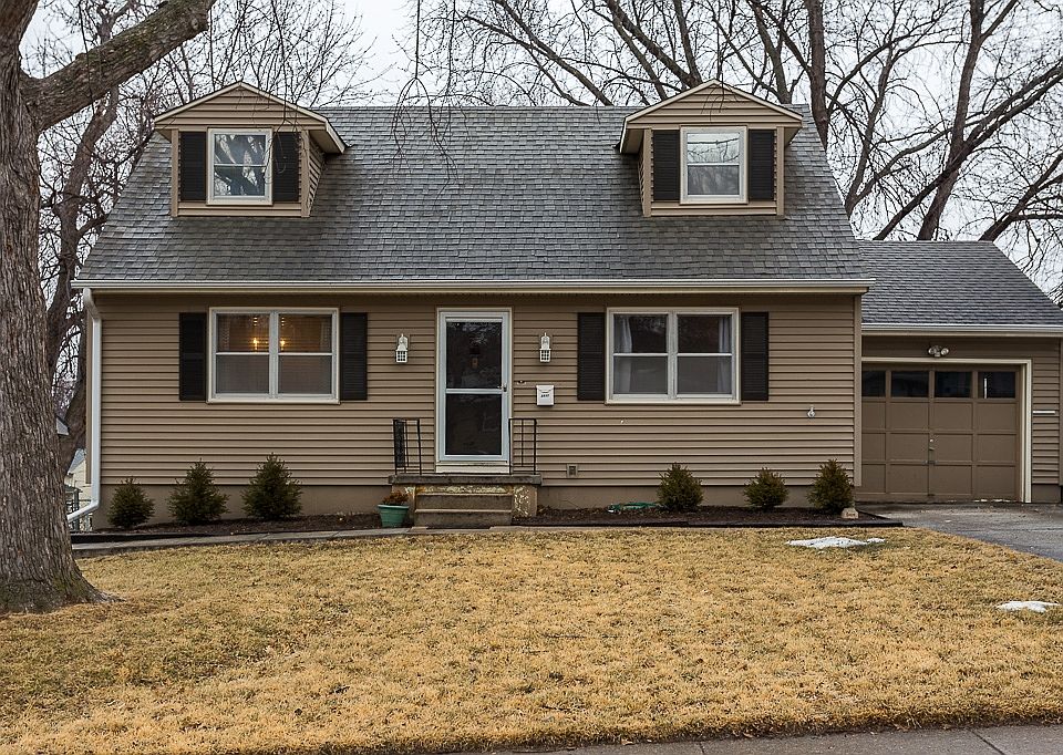 1st image of 3517 S 126th St