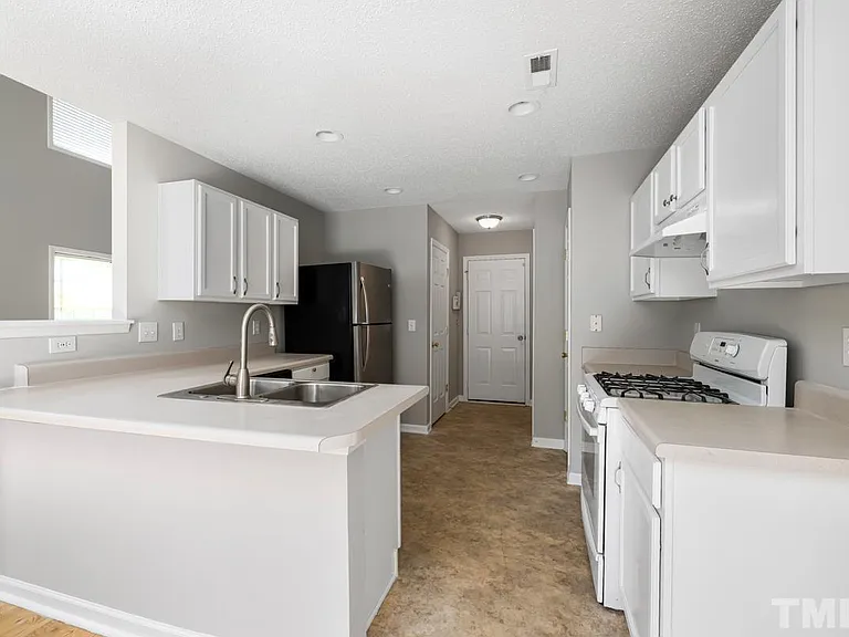 100 Lacombe Ct — Photo 12