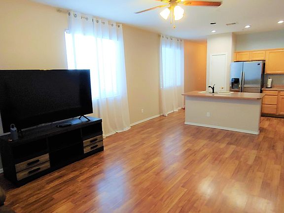 4th image of 1765 Mariposa Dr