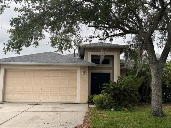27618 Sky Lake Cir