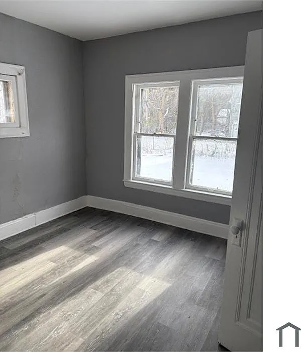 2 bed, 1200 sqft, $1,100 — Photo 4
