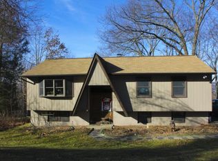 73 Brothers Rd, Poughquag, NY 12570