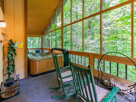 2nd image of 86 Mountain Rd