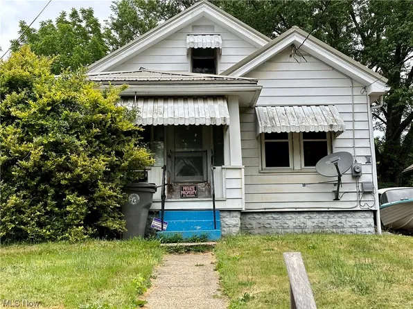924 Pasadena Ave, Youngstown, OH 44502