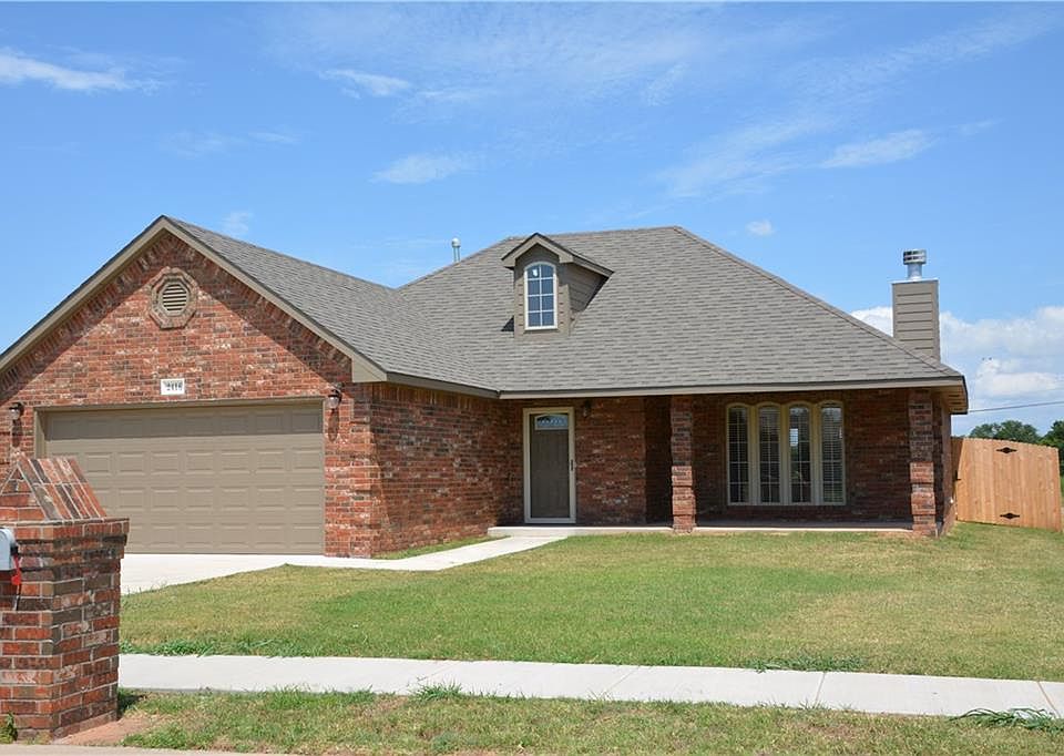 1st image of 2416 Thornberry Ln