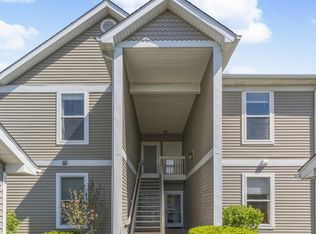 1432 Fox Pointe Cir, Ann Arbor, MI 48108