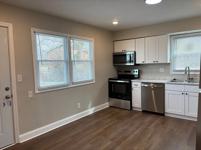4411 Rice Rd — Photo 9