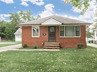 1415 Lander Rd, Mayfield Heights, OH 44124