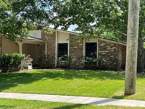 2nd image of 3207 Meadowview Dr
