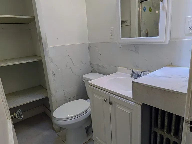 103 W Spencer St — Photo 19