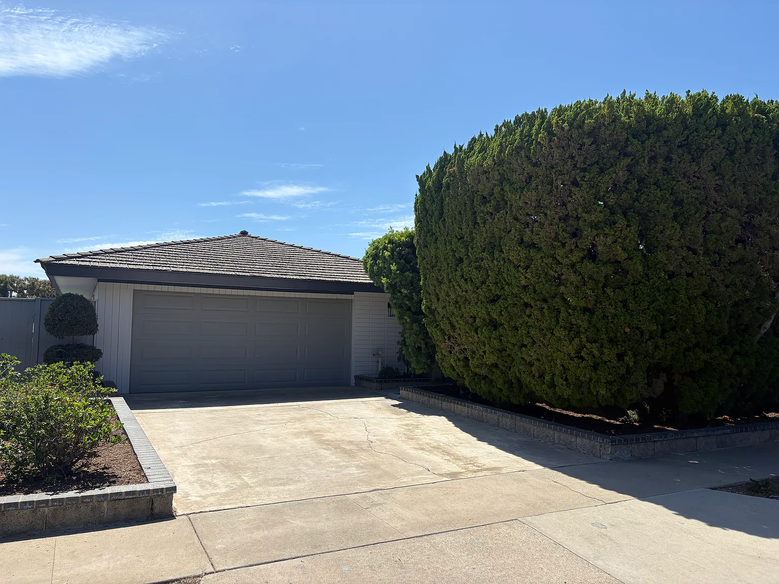 3 bed, 2829 sqft, $21,500 — Photo 2