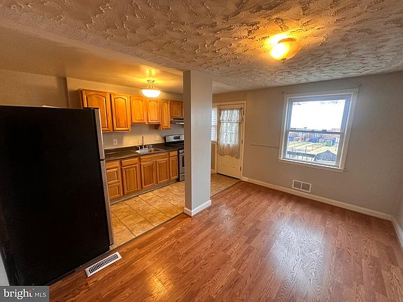 5th image of 748 Bethnal Rd