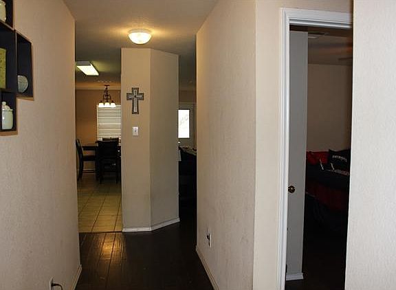 4th image of 118 Altamont St
