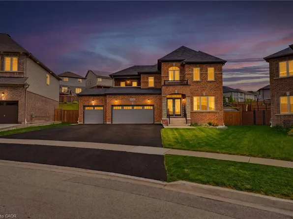 31 Wetland Way, Kitchener, ON N2P 0C2
