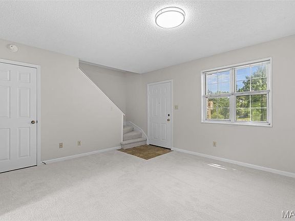 5th image of 8813 Wrenwood Ln