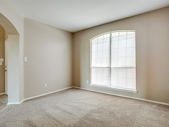 4th image of 417 Kingfisher Ln