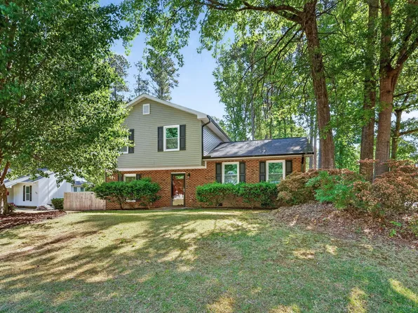 102 Upton Ct, Garner, NC 27529