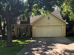 1302 N Wall St, Belton, TX 76513