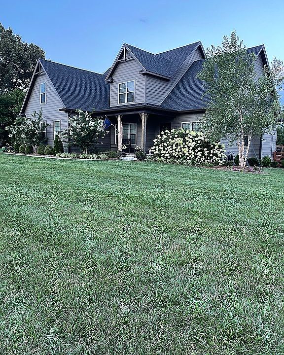 2nd image of 4621 Blackberry Ln